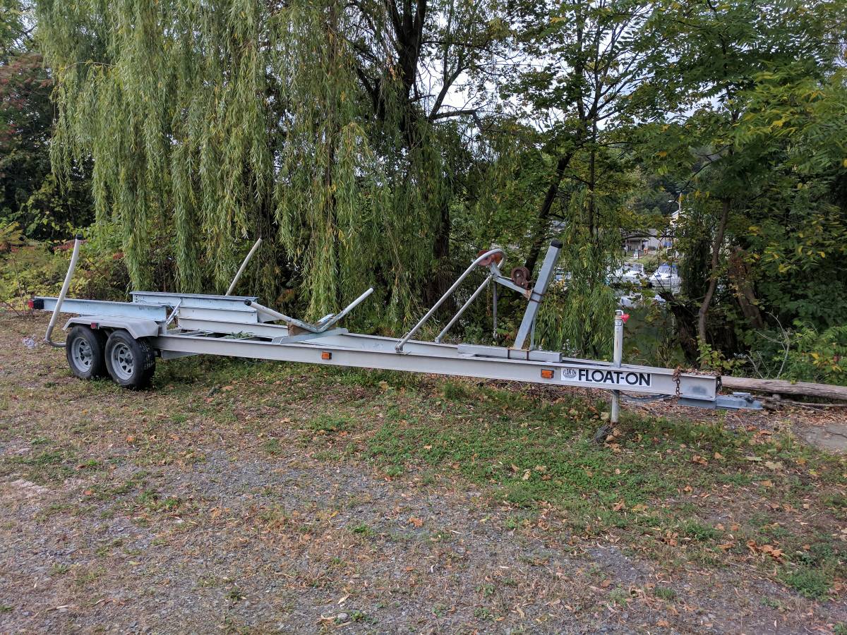 Setting up pontoon trailer